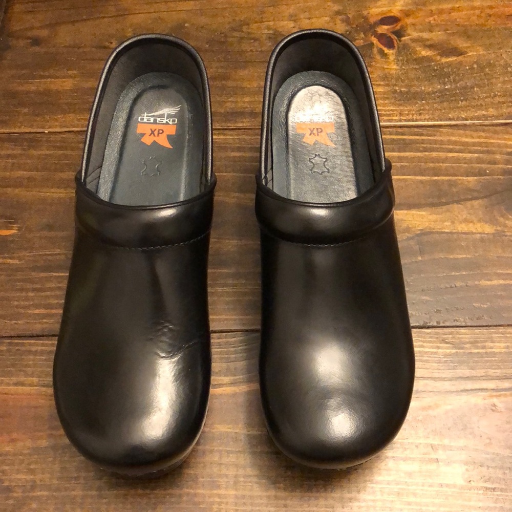 Men’s Dansko XP Clogs